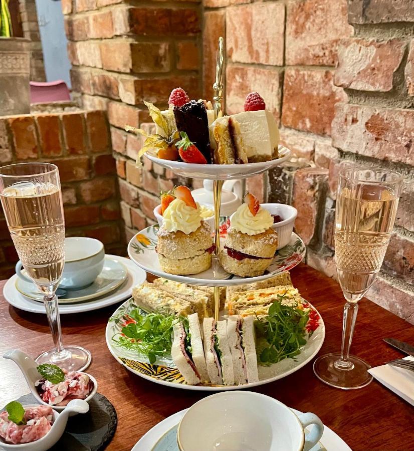 The Cedars Hotel, Loughborough Bagian luar foto