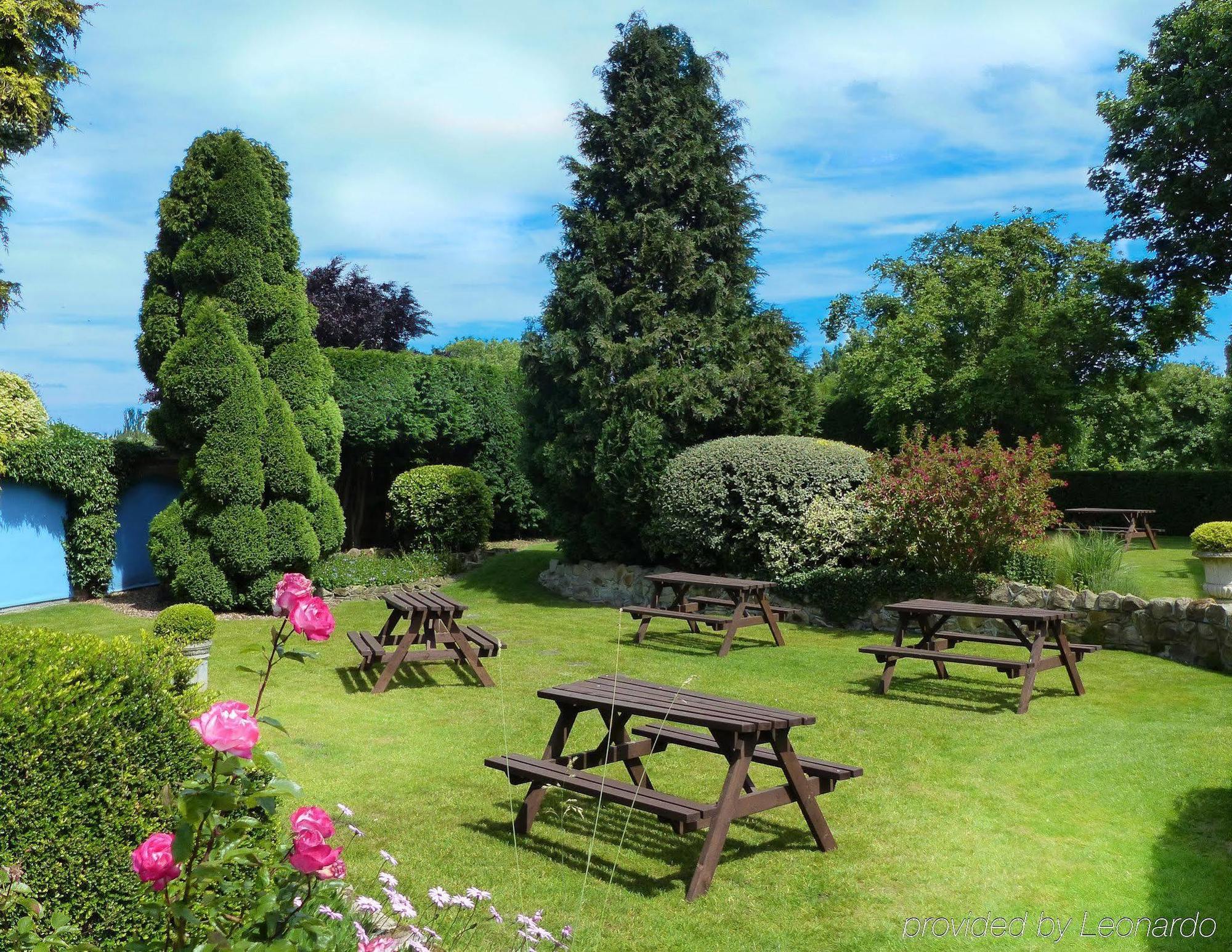 The Cedars Hotel, Loughborough Bagian luar foto
