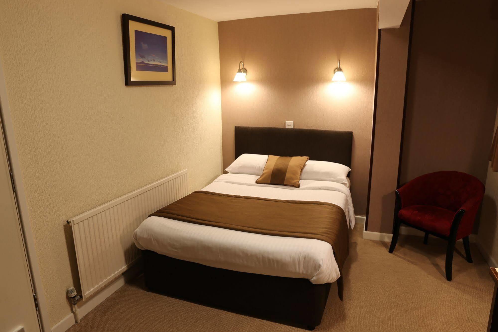 The Cedars Hotel, Loughborough Bagian luar foto